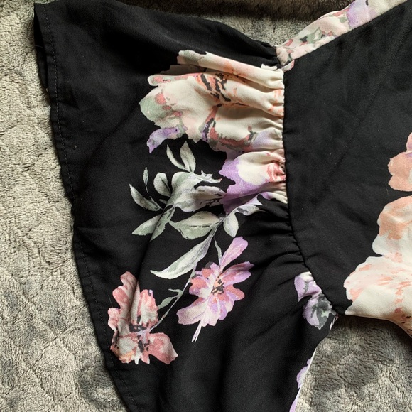 COPY - Forever 21 Plus Size Floral Romper - Picture 2 of 7